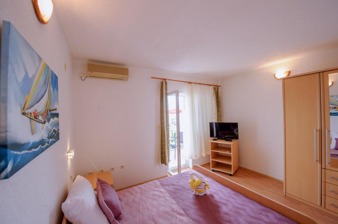 Pension Maric Rooms Brist Esterno foto