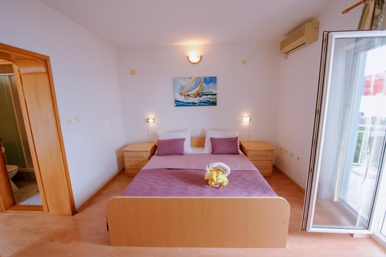 Pension Maric Rooms Brist Esterno foto