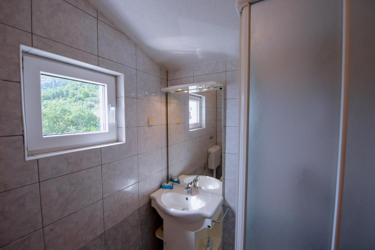Pension Maric Rooms Brist Esterno foto