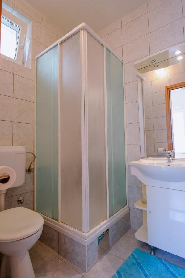 Pension Maric Rooms Brist Esterno foto
