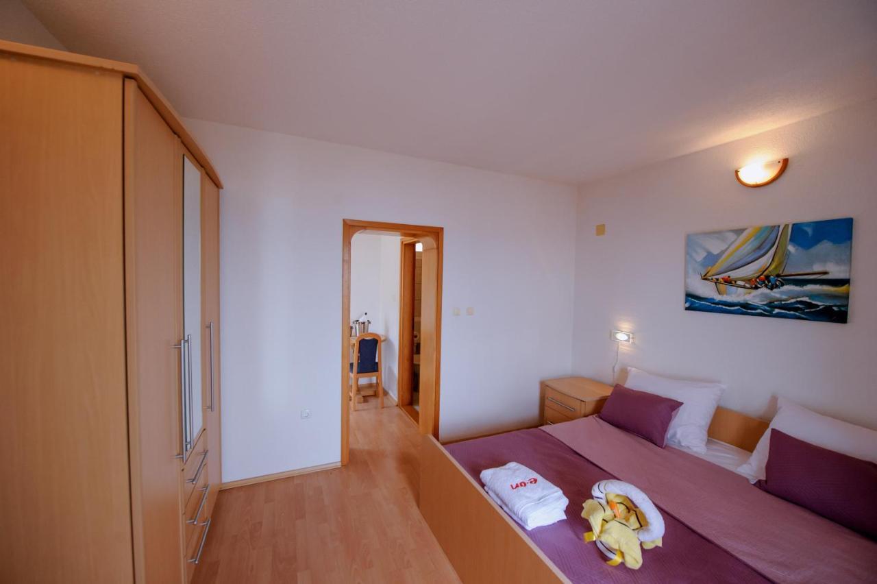 Pension Maric Rooms Brist Esterno foto