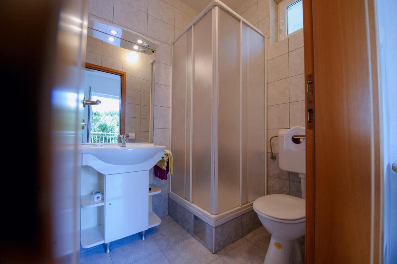 Pension Maric Rooms Brist Esterno foto